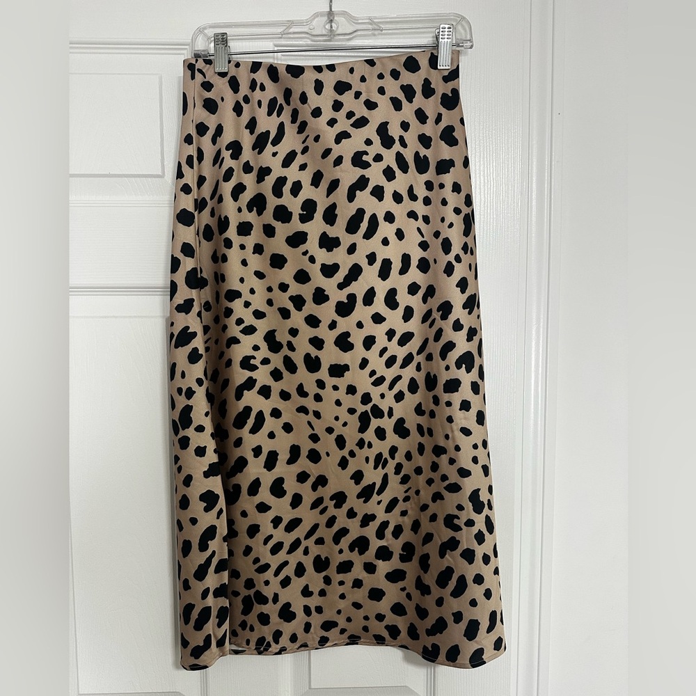 AQUA Leopard Print Satin Midi Skirt, Size medium